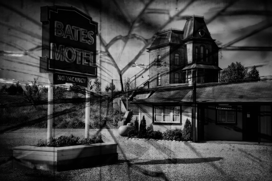 HQtextures_batesmotel.png